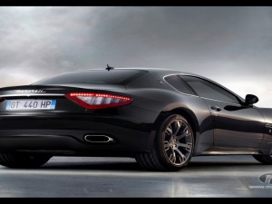 Maserati-Gran-Turismo-rear