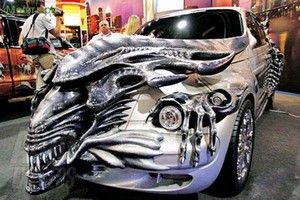 aliens-predators-custom-car