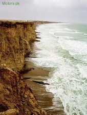 CAPE-MOUNZE-beach-karachi