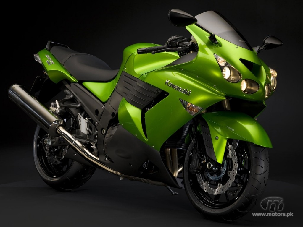 Kawasaki_heavy_bike_green