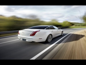 2012-jaguar-xj-sport