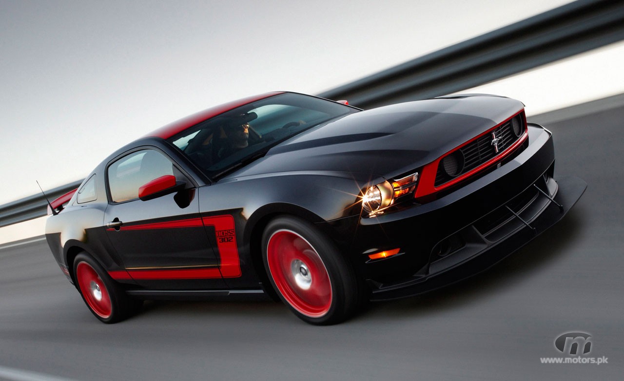 ford-mustang-red-black-boss